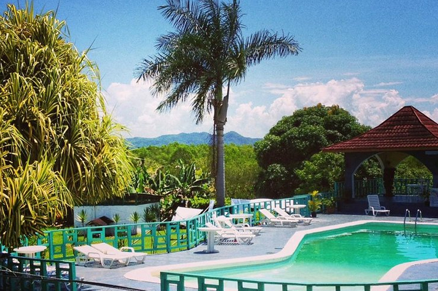 Coral Seas Beach Resort thumbnail 3