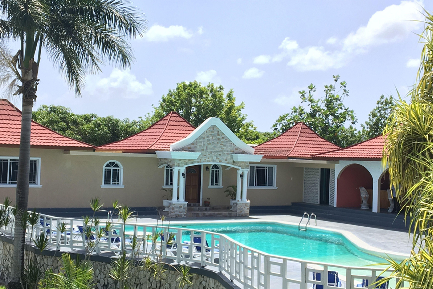 Coral Seas Garden Resort thumbnail 2