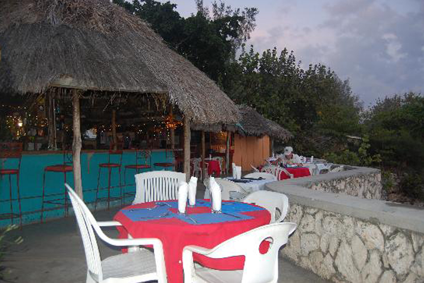 LTU Cliff Bar and Restaurant thumbnail 3