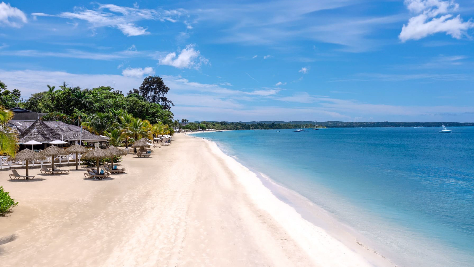 Seven Mile Beach thumbnail 2