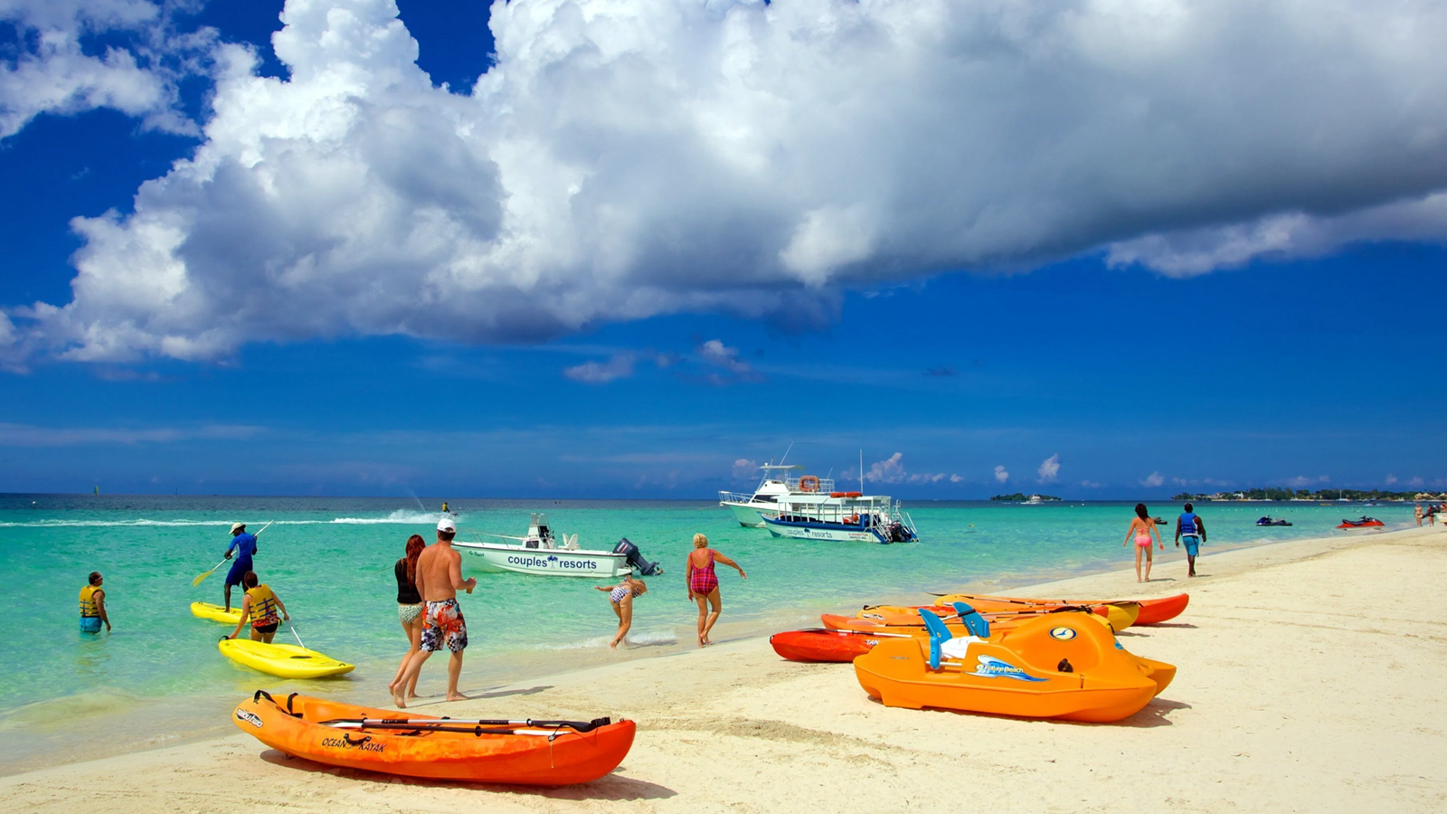 Seven Mile Beach thumbnail 3